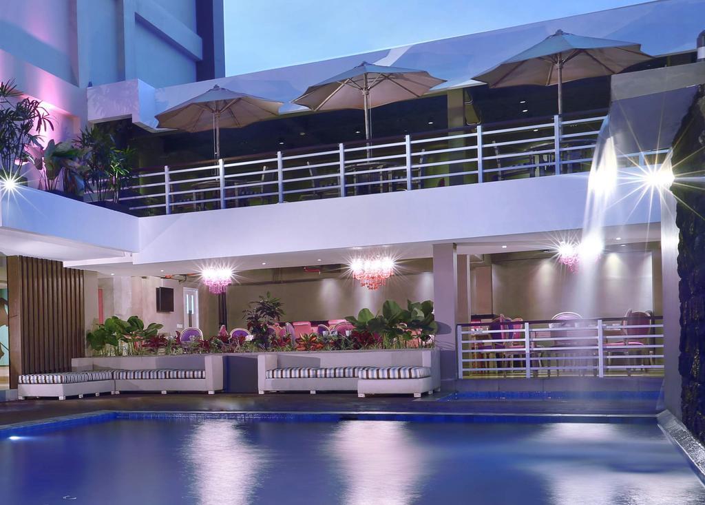 The Vasini Hotel Denpasar Exterior foto