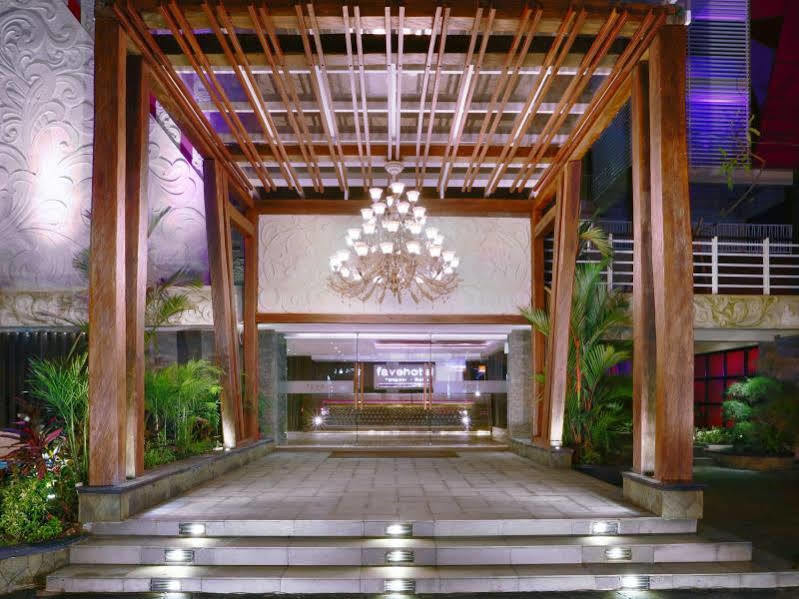 The Vasini Hotel Denpasar Exterior foto