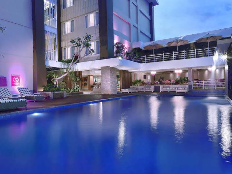 The Vasini Hotel Denpasar Exterior foto